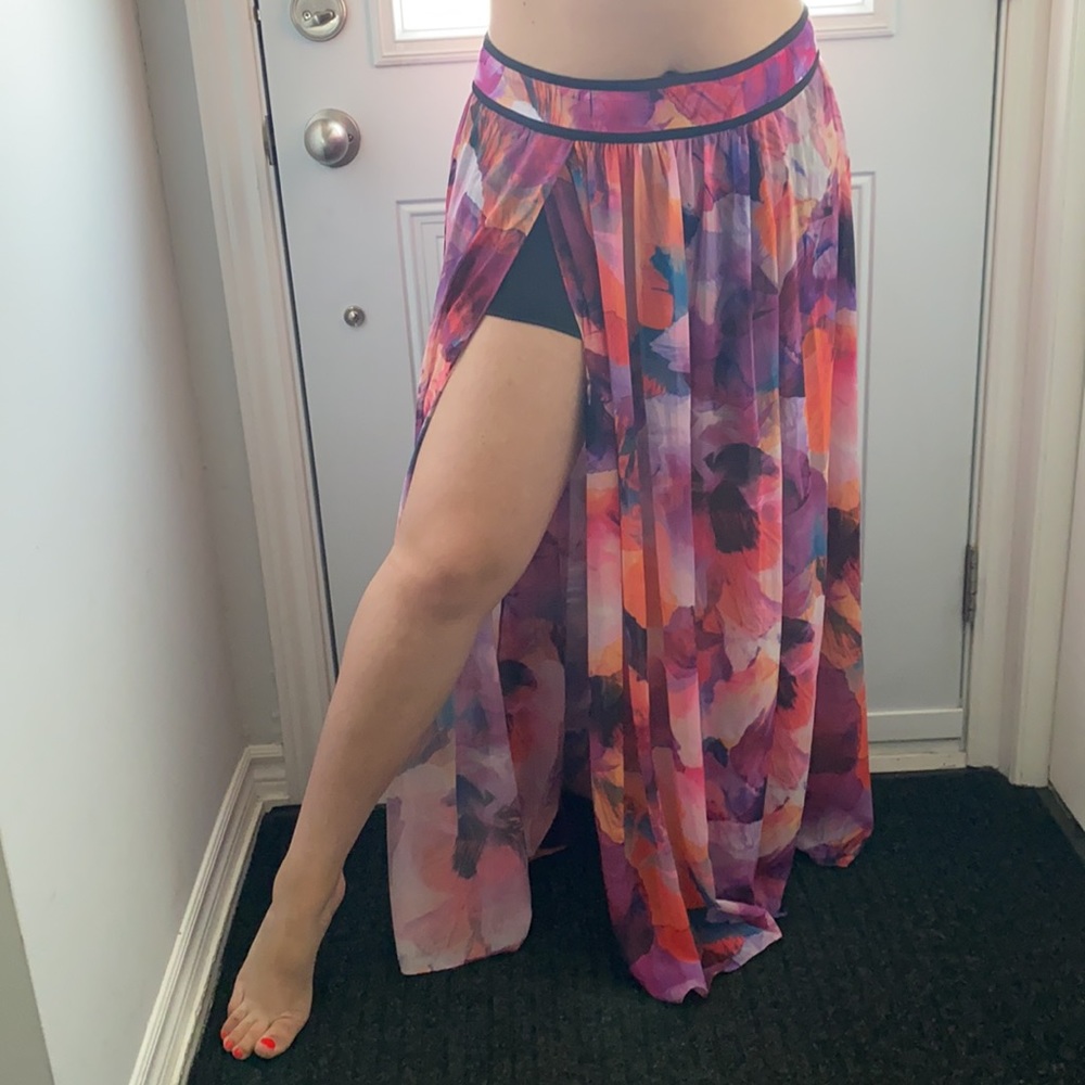 Multiple colour skirt - Picture 2 of 3